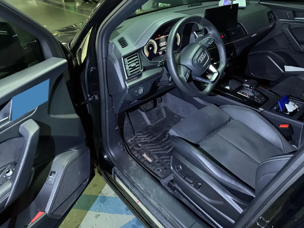 2022 Audi Q5L Sportback 2.0T 190HP L4 7DCT,autocango,china used car exporter,china ev exporter,chinese used car exporter,chinese used ev exporter