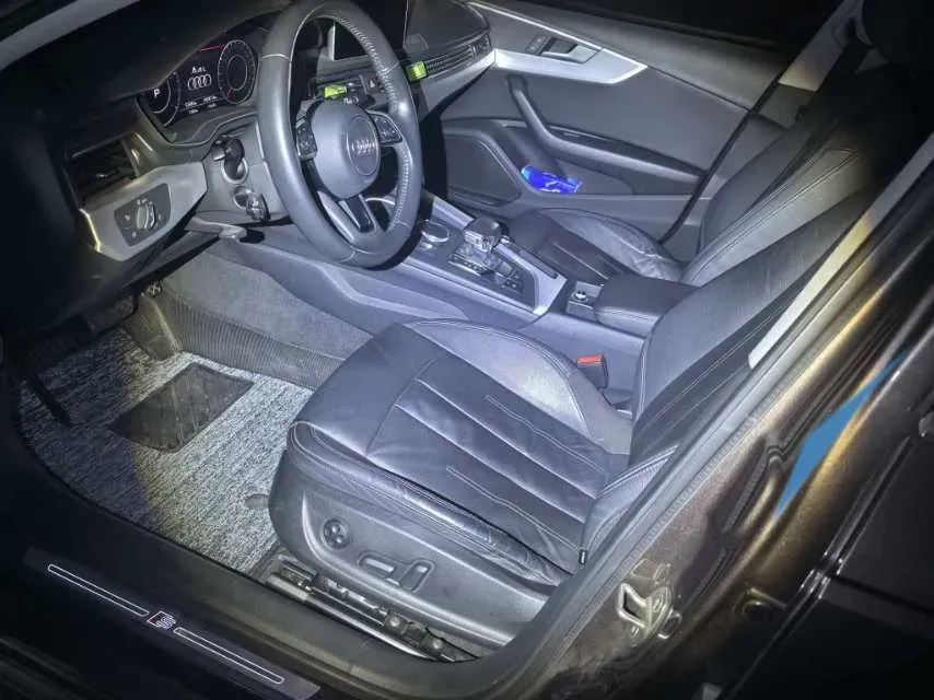 2019 Audi A4L 2.0T 190HP L4 7DCT,autocango,china used car exporter,china ev exporter,chinese used car exporter,chinese used ev exporter