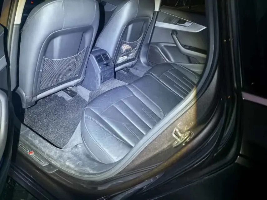 2019 Audi A4L 2.0T 190HP L4 7DCT,autocango,china used car exporter,china ev exporter,chinese used car exporter,chinese used ev exporter