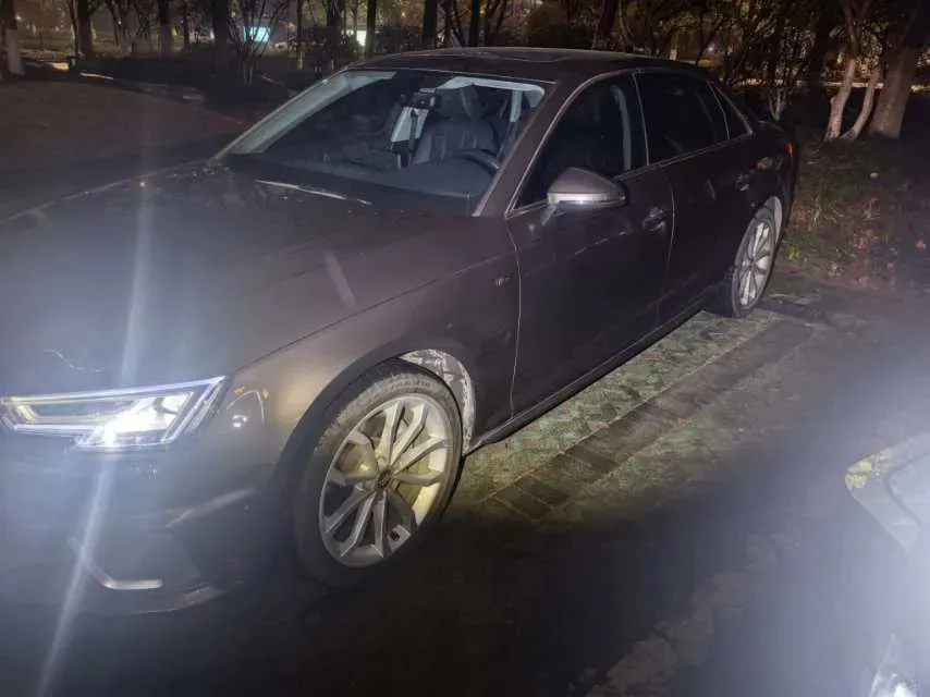 2019 Audi A4L 2.0T 190HP L4 7DCT,autocango,china used car exporter,china ev exporter,chinese used car exporter,chinese used ev exporter