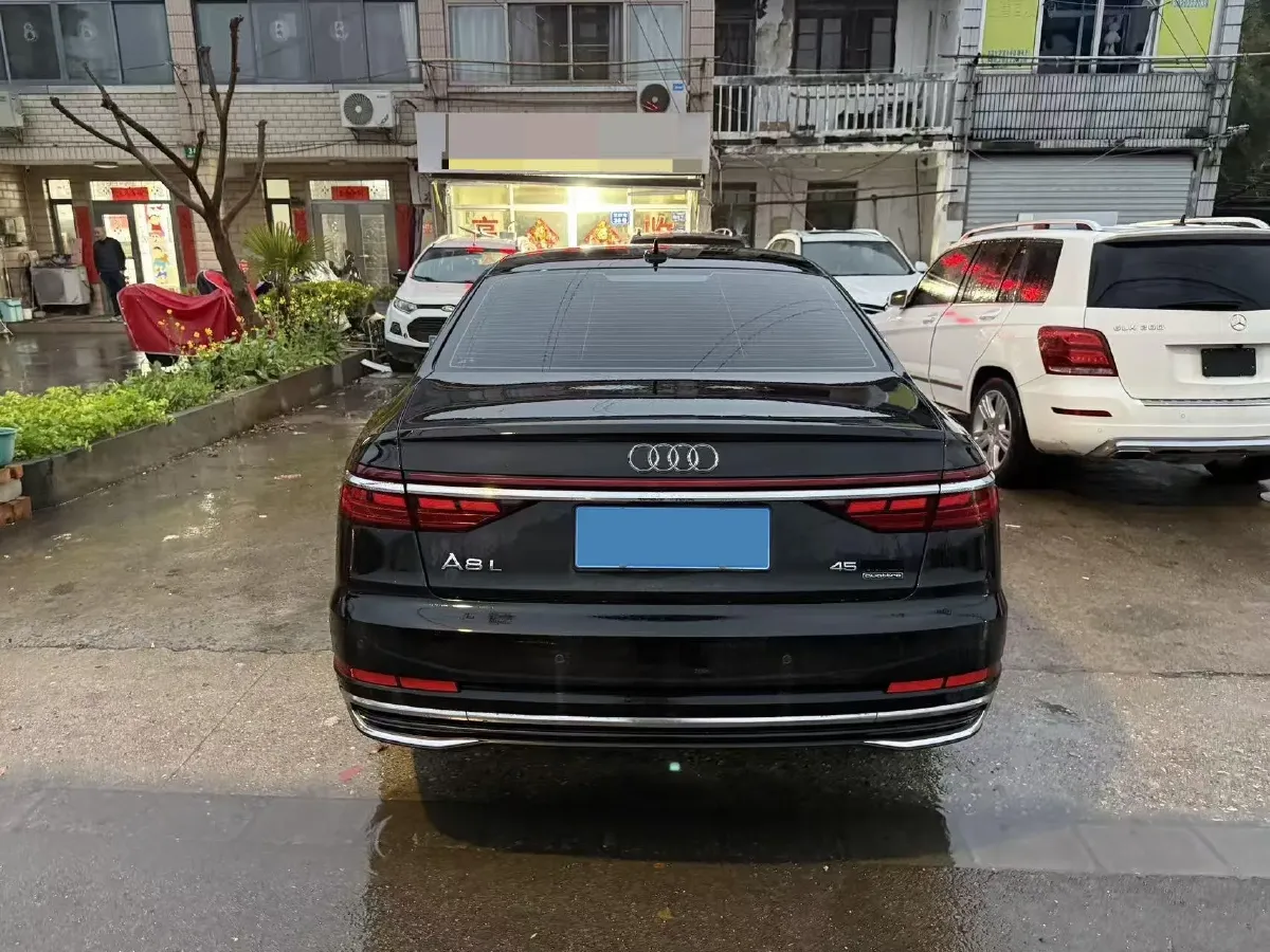 2024 Audi A8 2.0T 265HP L4 8AT,autocango,china used car exporter,china ev exporter,chinese used car exporter,chinese used ev exporter