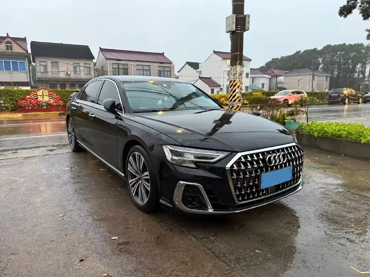 2024 Audi A8 2.0T 265HP L4 8AT,autocango,china used car exporter,china ev exporter,chinese used car exporter,chinese used ev exporter