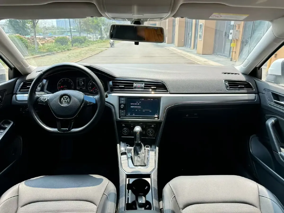 2019 Volkswagen Passat 1.4T 150HP L4 7DCT,autocango,china used car exporter,china ev exporter,chinese used car exporter,chinese used ev exporter