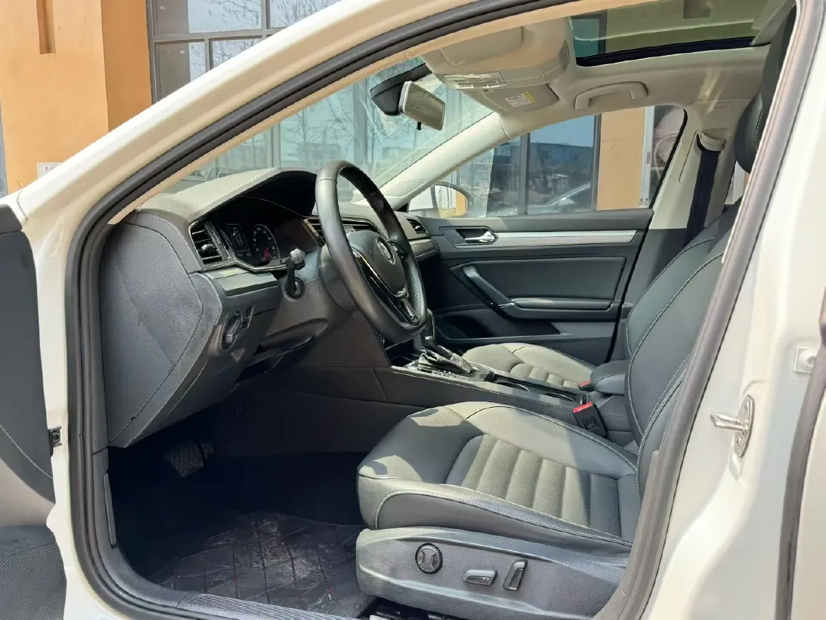 2019 Volkswagen Passat 1.4T 150HP L4 7DCT,autocango,china used car exporter,china ev exporter,chinese used car exporter,chinese used ev exporter