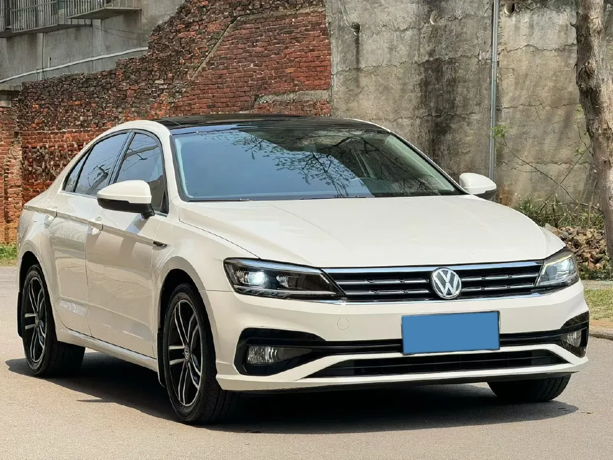 2019 Volkswagen Passat 1.4T 150HP L4 7DCT,autocango,china used car exporter,china ev exporter,chinese used car exporter,chinese used ev exporter