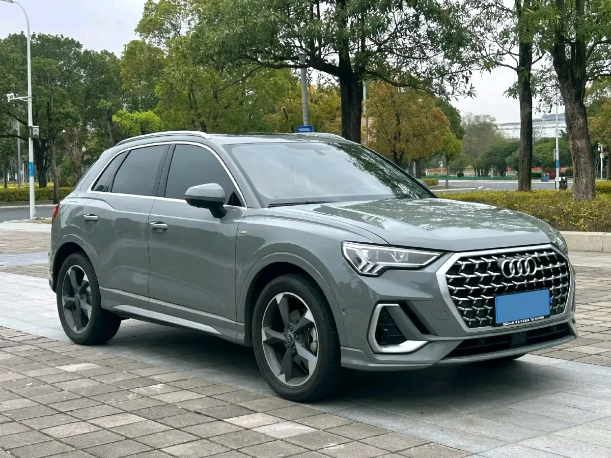 2024 Audi Q3 1.5T 160HP L4 7DCT,autocango,china used car exporter,china ev exporter,chinese used car exporter,chinese used ev exporter