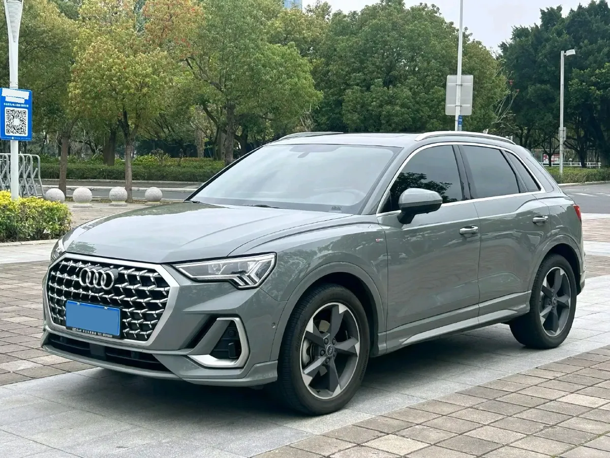 2024 Audi Q3 1.5T 160HP L4 7DCT,autocango,china used car exporter,china ev exporter,chinese used car exporter,chinese used ev exporter