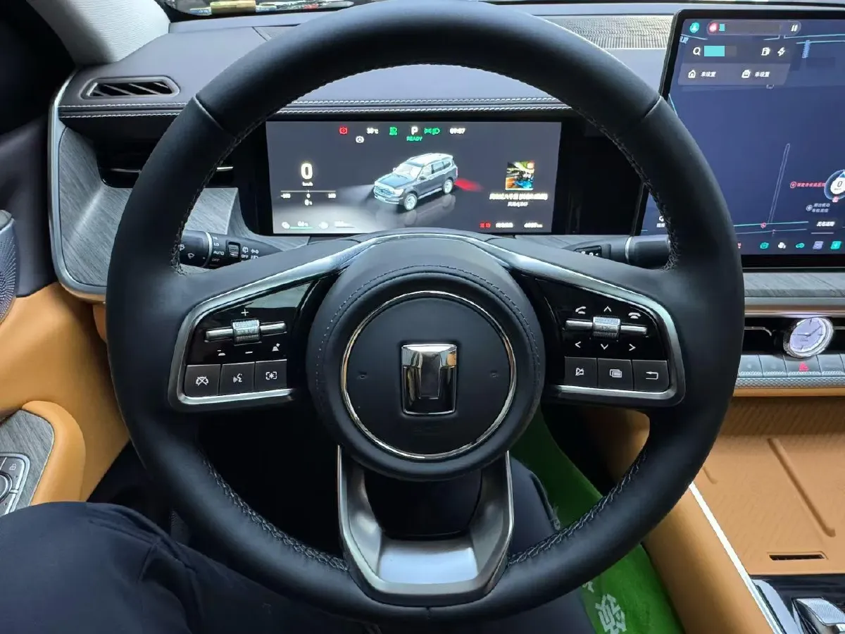 2026 Tank 500 2.0T 252HP L4 9AT PHEV,autocango,china used car exporter,china ev exporter,chinese used car exporter,chinese used ev exporter