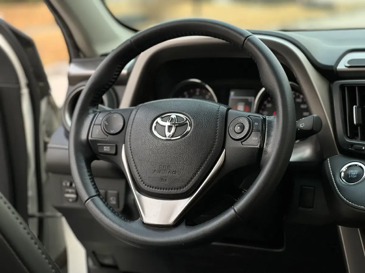 2019 Toyota RAV4 2.0L 151HP L4 CVT,autocango,china used car exporter,china ev exporter,chinese used car exporter,chinese used ev exporter