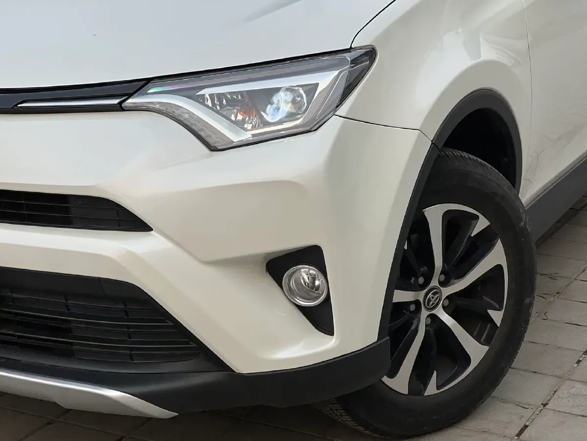 2019 Toyota RAV4 2.0L 151HP L4 CVT,autocango,china used car exporter,china ev exporter,chinese used car exporter,chinese used ev exporter