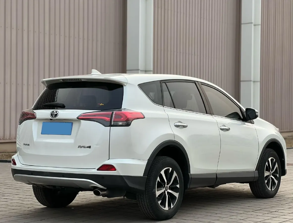 2019 Toyota RAV4 2.0L 151HP L4 CVT,autocango,china used car exporter,china ev exporter,chinese used car exporter,chinese used ev exporter