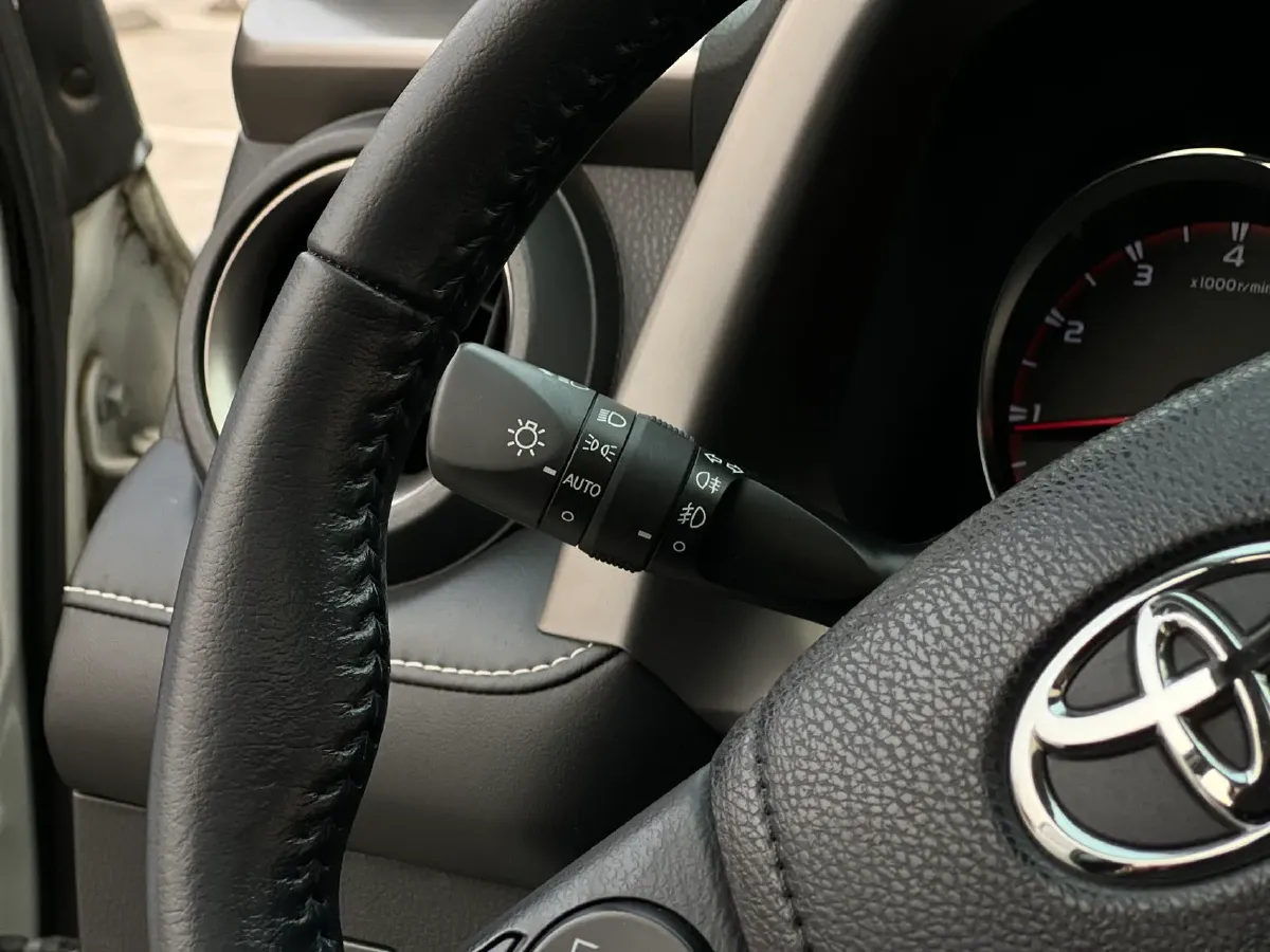 2019 Toyota RAV4 2.0L 151HP L4 CVT,autocango,china used car exporter,china ev exporter,chinese used car exporter,chinese used ev exporter