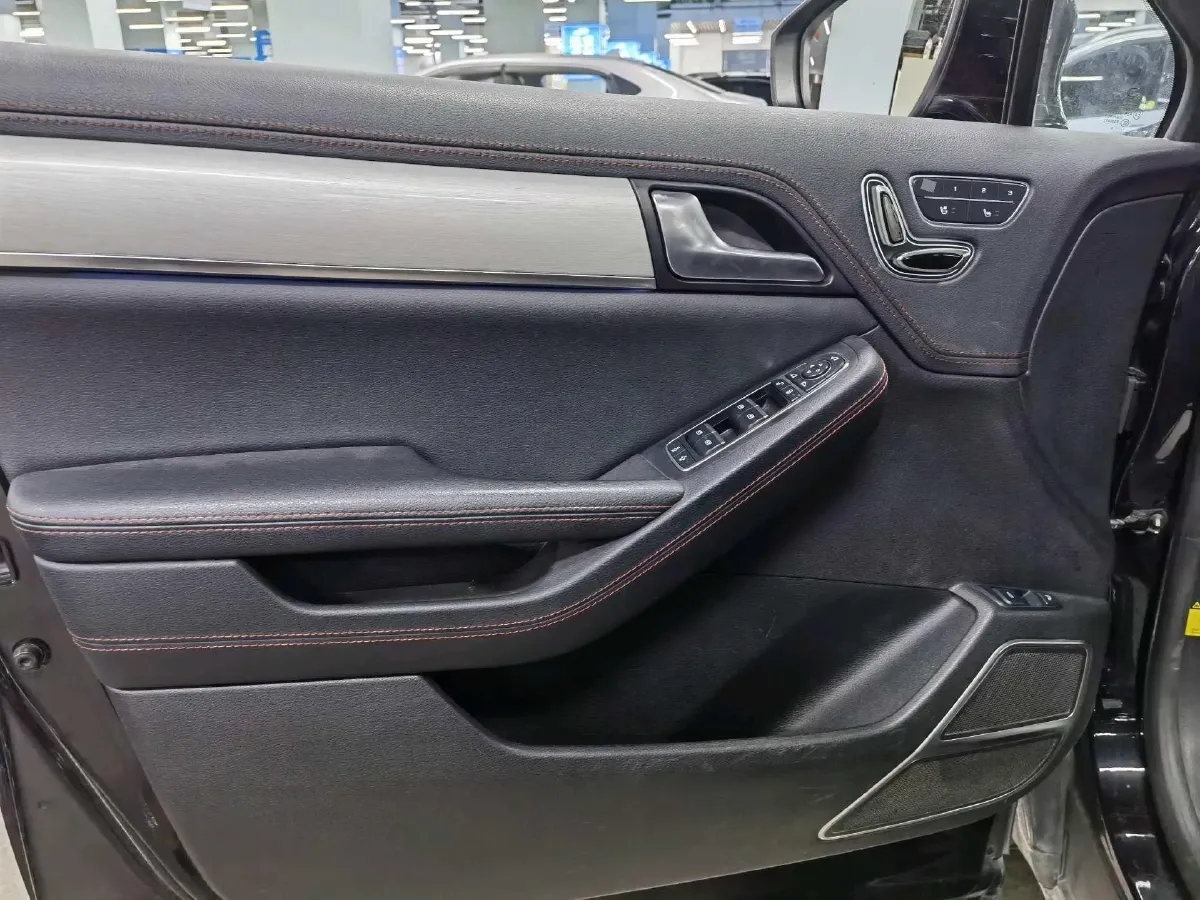 2019 Volkswagen Teramont 2.0T 220HP L4 7DCT,autocango,china used car exporter,china ev exporter,chinese used car exporter,chinese used ev exporter