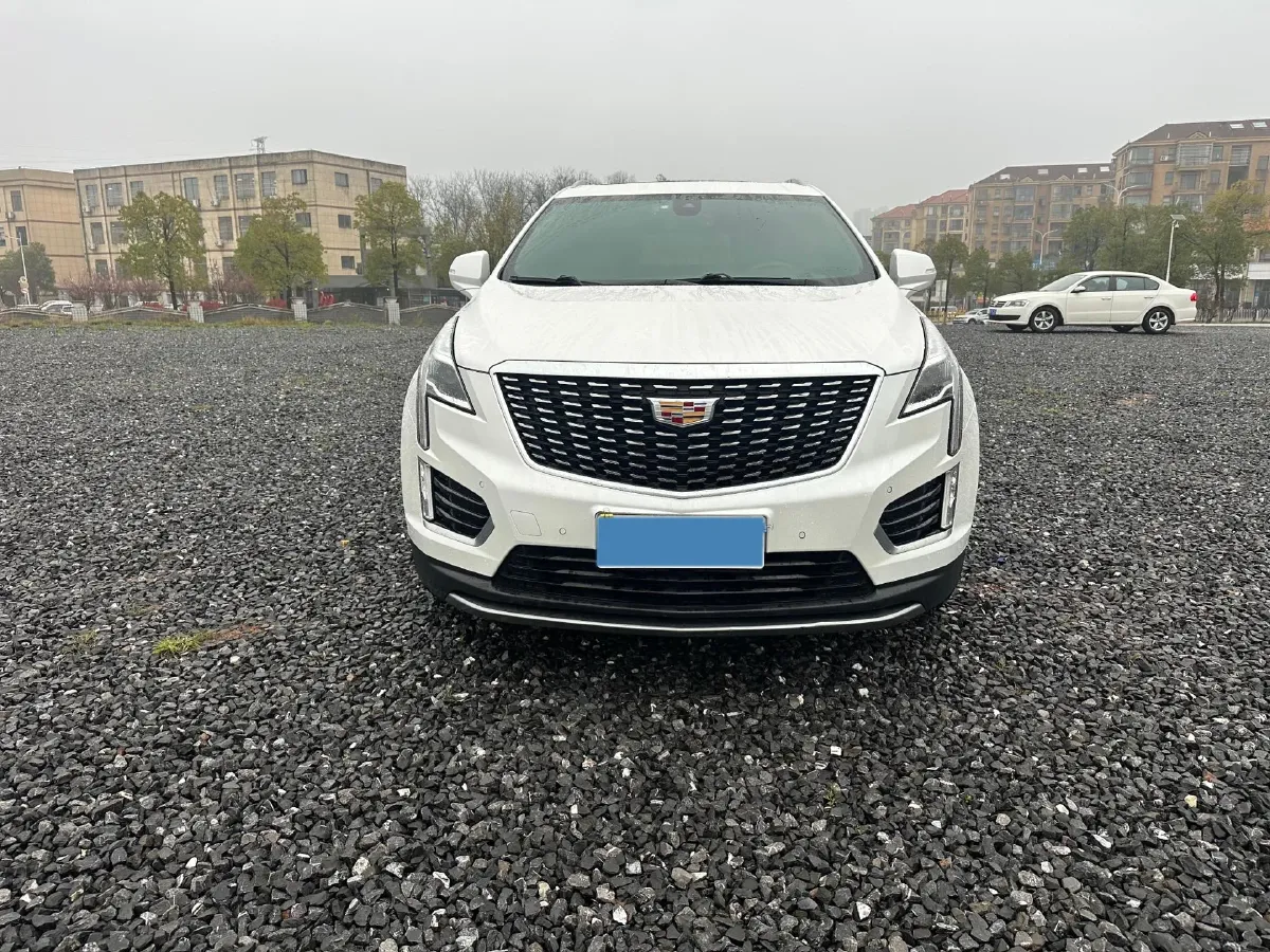 2022 Cadillac XT5 2.0T 237HP L4 9AT,autocango,china used car exporter,china ev exporter,chinese used car exporter,chinese used ev exporter
