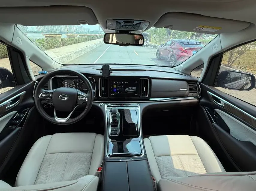 2021 GAC Trumpchi M8 2.0T 252HP L4 8AT,autocango,china used car exporter,china ev exporter,chinese used car exporter,chinese used ev exporter