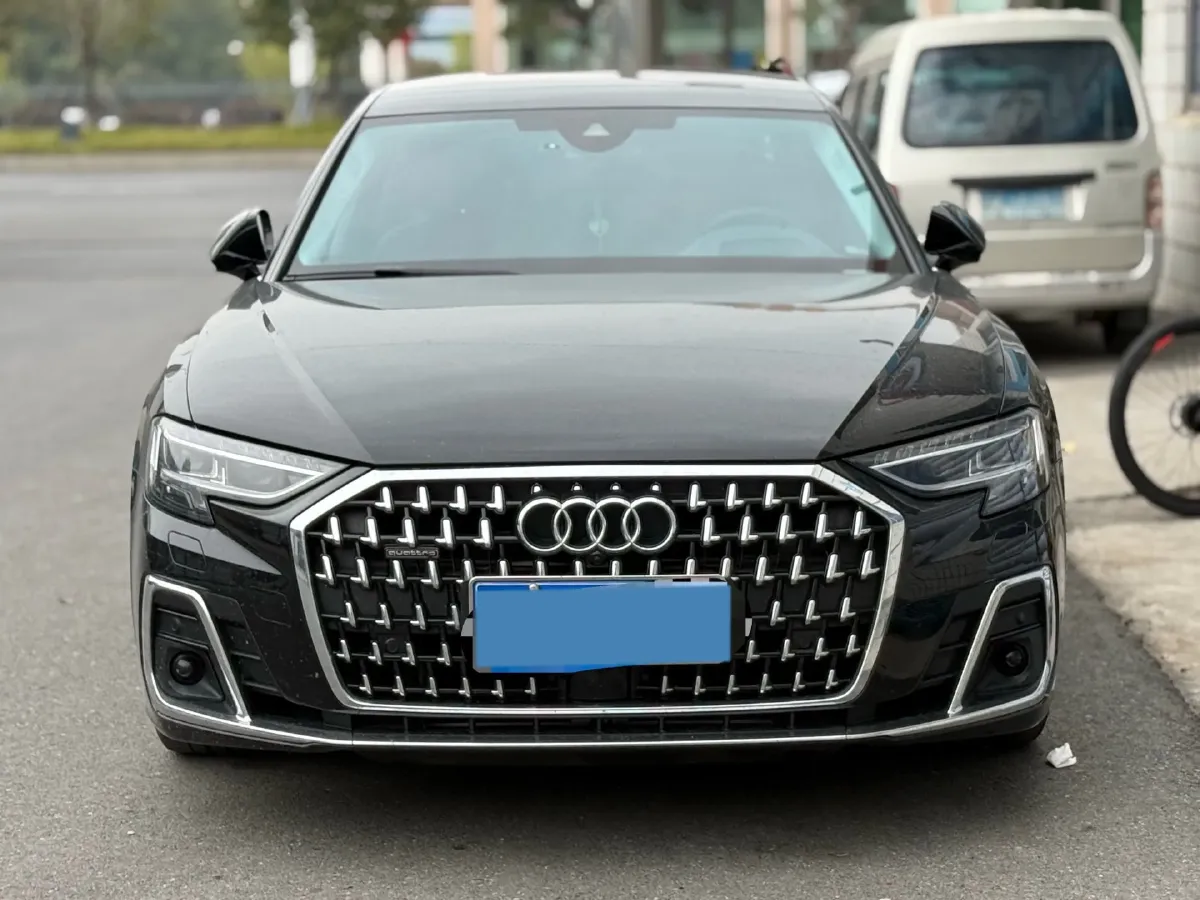 2025 Audi A8 3.0T 340HP V6 8AT,autocango,china used car exporter,china ev exporter,chinese used car exporter,chinese used ev exporter