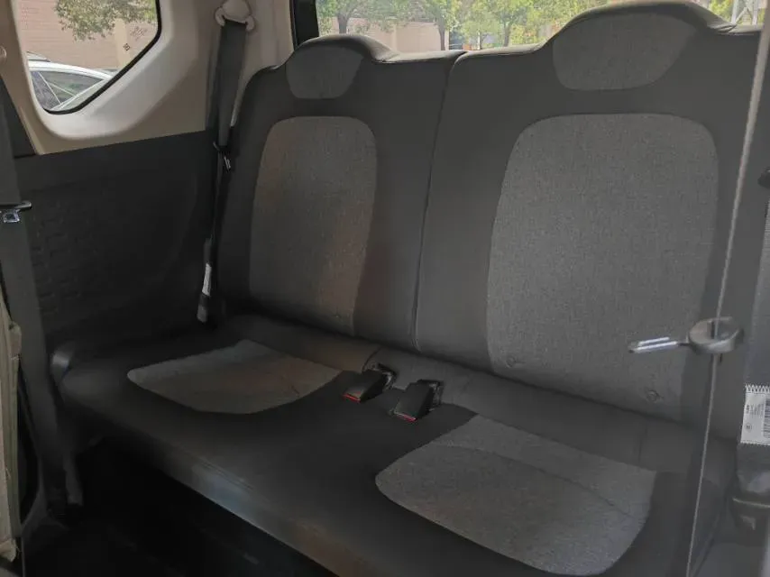 2022 WuLing HongGuang MINI EV BEV 9KWH,autocango,china used car exporter,china ev exporter,chinese used car exporter,chinese used ev exporter