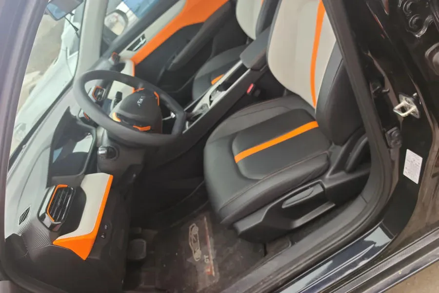 2023 DongFeng Aeolus YiXuan 1.5L 125HP L4 6DCT,autocango,china used car exporter,china ev exporter,chinese used car exporter,chinese used ev exporter