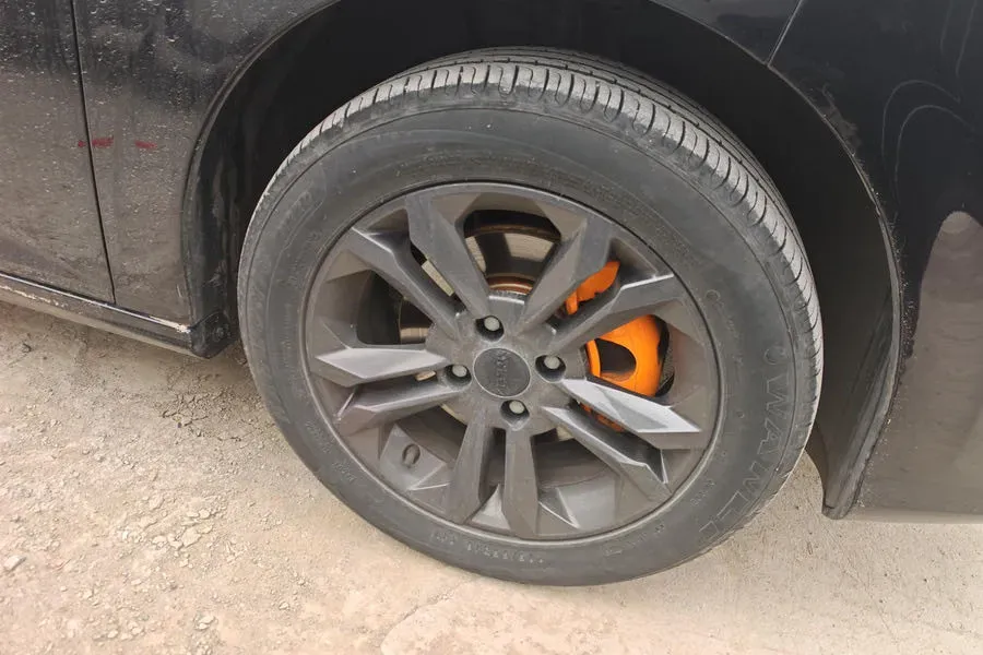 2023 DongFeng Aeolus YiXuan 1.5L 125HP L4 6DCT,autocango,china used car exporter,china ev exporter,chinese used car exporter,chinese used ev exporter