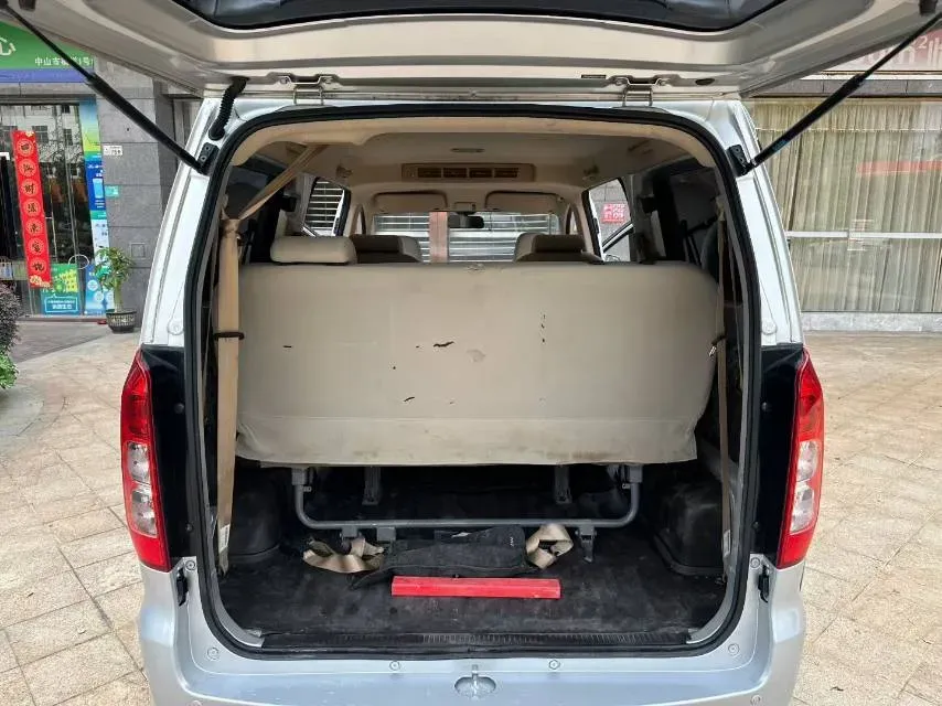 2019 WuLing HongGuang V 1.5L 99HP L4 6MT,autocango,china used car exporter,china ev exporter,chinese used car exporter,chinese used ev exporter