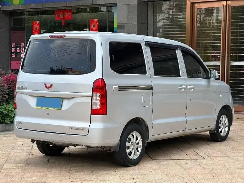 2019 WuLing HongGuang V 1.5L 99HP L4 6MT,autocango,china used car exporter,china ev exporter,chinese used car exporter,chinese used ev exporter