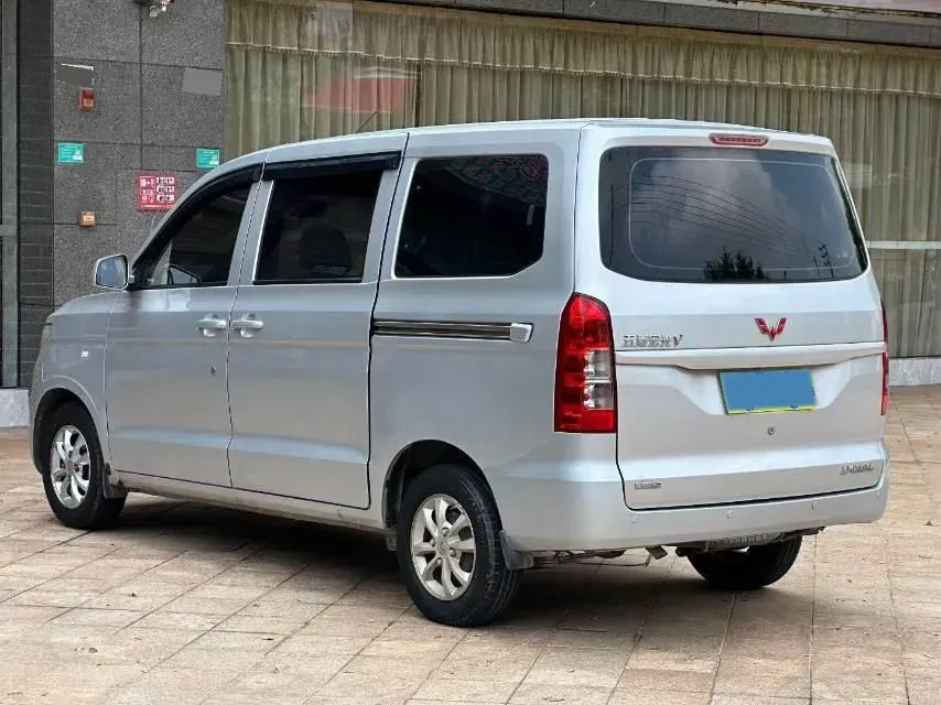 2019 WuLing HongGuang V 1.5L 99HP L4 6MT,autocango,china used car exporter,china ev exporter,chinese used car exporter,chinese used ev exporter