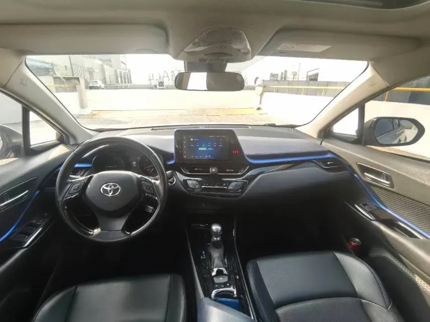 2021 Toyota C-HR 2.0L 171HP L4 CVT,autocango,china used car exporter,china ev exporter,chinese used car exporter,chinese used ev exporter