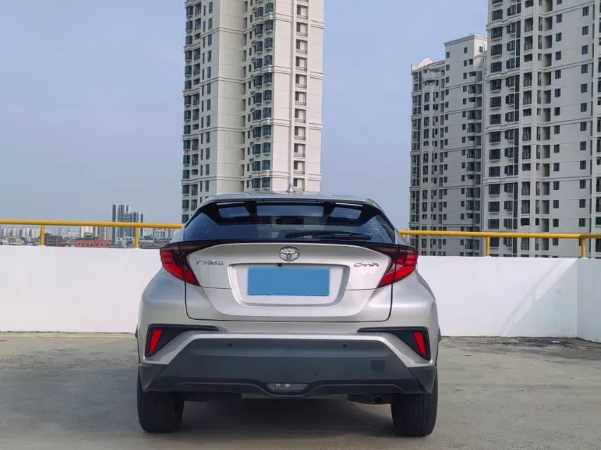 2021 Toyota C-HR 2.0L 171HP L4 CVT,autocango,china used car exporter,china ev exporter,chinese used car exporter,chinese used ev exporter