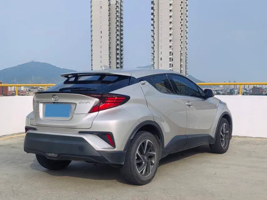 2021 Toyota C-HR 2.0L 171HP L4 CVT,autocango,china used car exporter,china ev exporter,chinese used car exporter,chinese used ev exporter