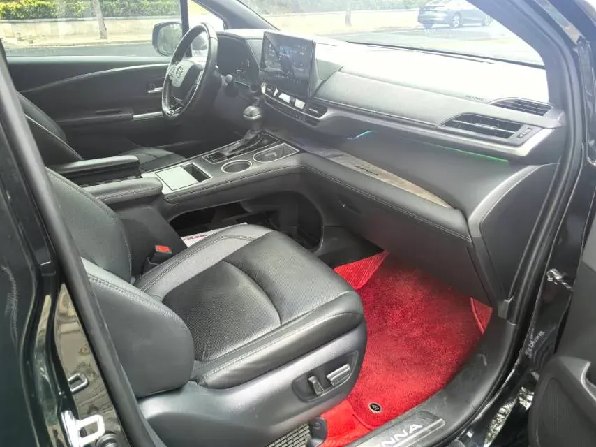 2023 Toyota Sienna 2.5L 189HP L4 E-CVT Hybrid,autocango,china used car exporter,china ev exporter,chinese used car exporter,chinese used ev exporter