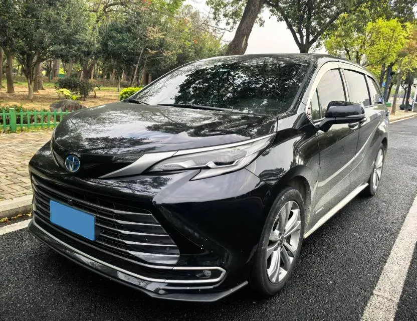 2023 Toyota Sienna 2.5L 189HP L4 E-CVT Hybrid,autocango,china used car exporter,china ev exporter,chinese used car exporter,chinese used ev exporter