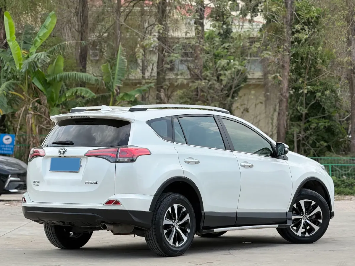 2019 Toyota RAV4 2.0L 151HP L4 CVT,autocango,china used car exporter,china ev exporter,chinese used car exporter,chinese used ev exporter