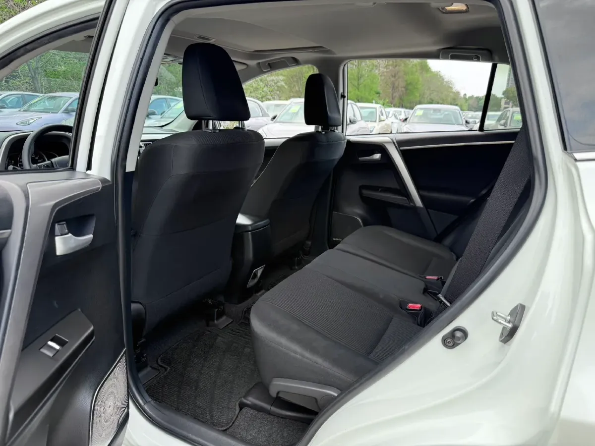 2019 Toyota RAV4 2.0L 151HP L4 CVT,autocango,china used car exporter,china ev exporter,chinese used car exporter,chinese used ev exporter