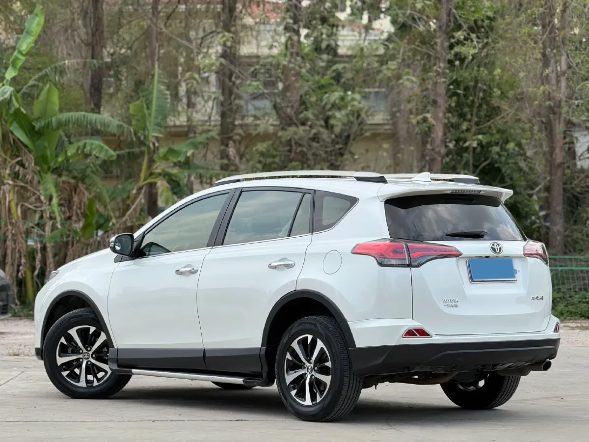 2019 Toyota RAV4 2.0L 151HP L4 CVT,autocango,china used car exporter,china ev exporter,chinese used car exporter,chinese used ev exporter