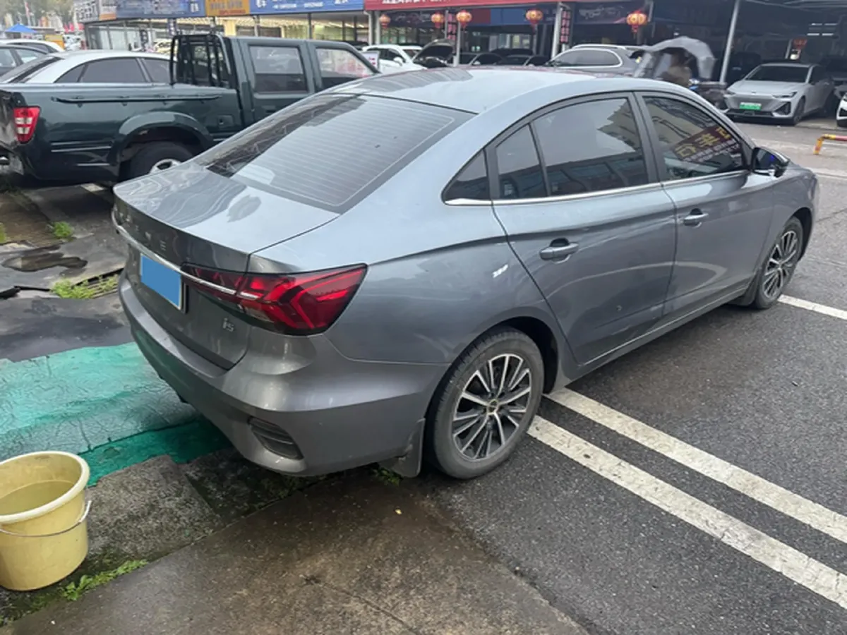 2021 Roewe i5 1.5L 120HP L4 CVT,autocango,china used car exporter,china ev exporter,chinese used car exporter,chinese used ev exporter