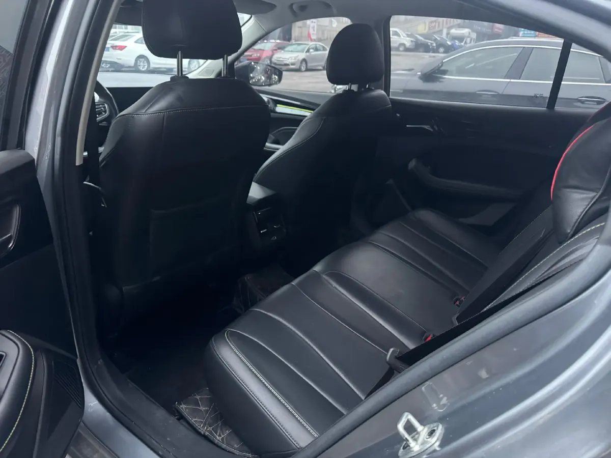 2021 Roewe i5 1.5L 120HP L4 CVT,autocango,china used car exporter,china ev exporter,chinese used car exporter,chinese used ev exporter