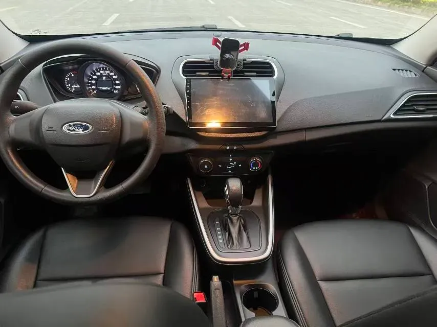 2019 Ford Escort 1.5L 122HP L3 6AT,autocango,china used car exporter,china ev exporter,chinese used car exporter,chinese used ev exporter