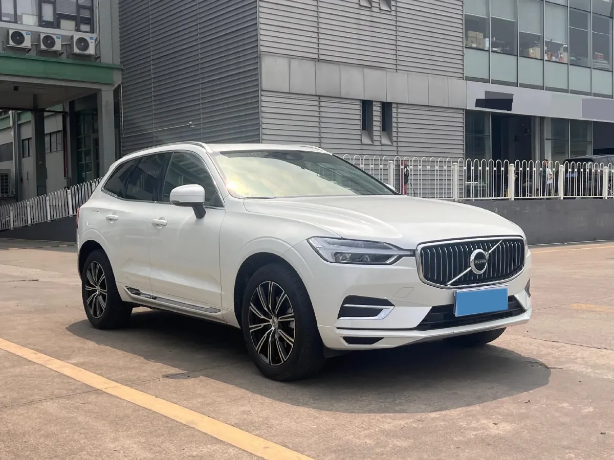 2020 Volvo XC60 2.0T 254HP L4 8AT,autocango,china used car exporter,china ev exporter,chinese used car exporter,chinese used ev exporter