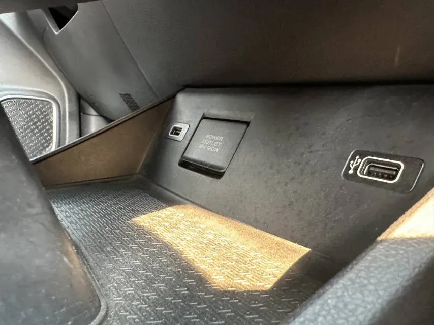 2021 Geely Coolray 1.4T 141HP L4 6DCT,autocango,china used car exporter,china ev exporter,chinese used car exporter,chinese used ev exporter