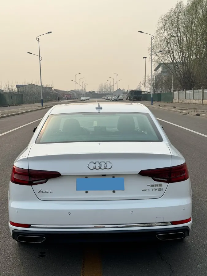 2019 Audi A4L 2.0T 190HP L4 7DCT,autocango,china used car exporter,china ev exporter,chinese used car exporter,chinese used ev exporter