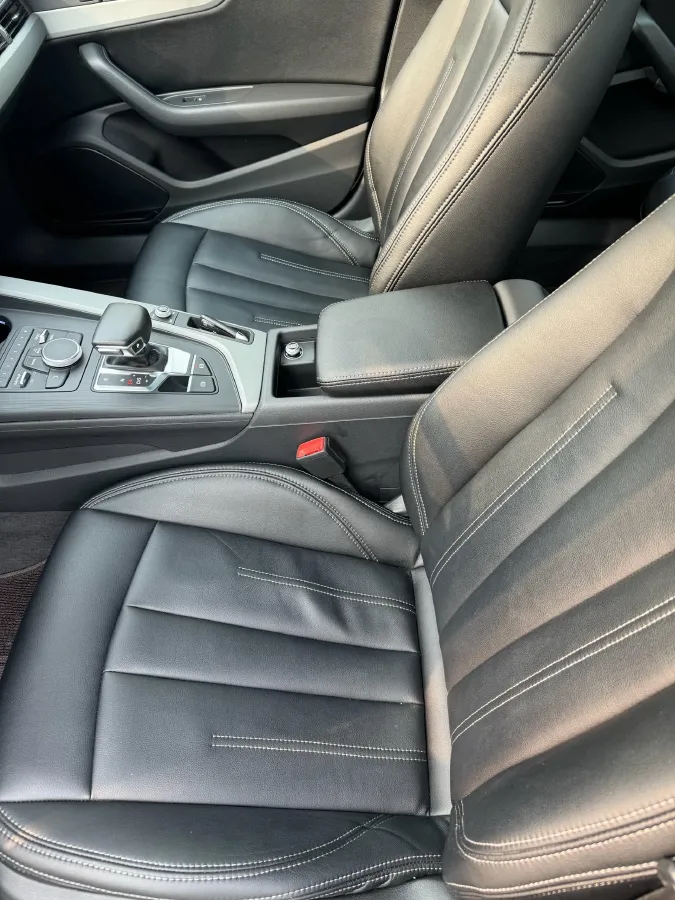 2019 Audi A4L 2.0T 190HP L4 7DCT,autocango,china used car exporter,china ev exporter,chinese used car exporter,chinese used ev exporter