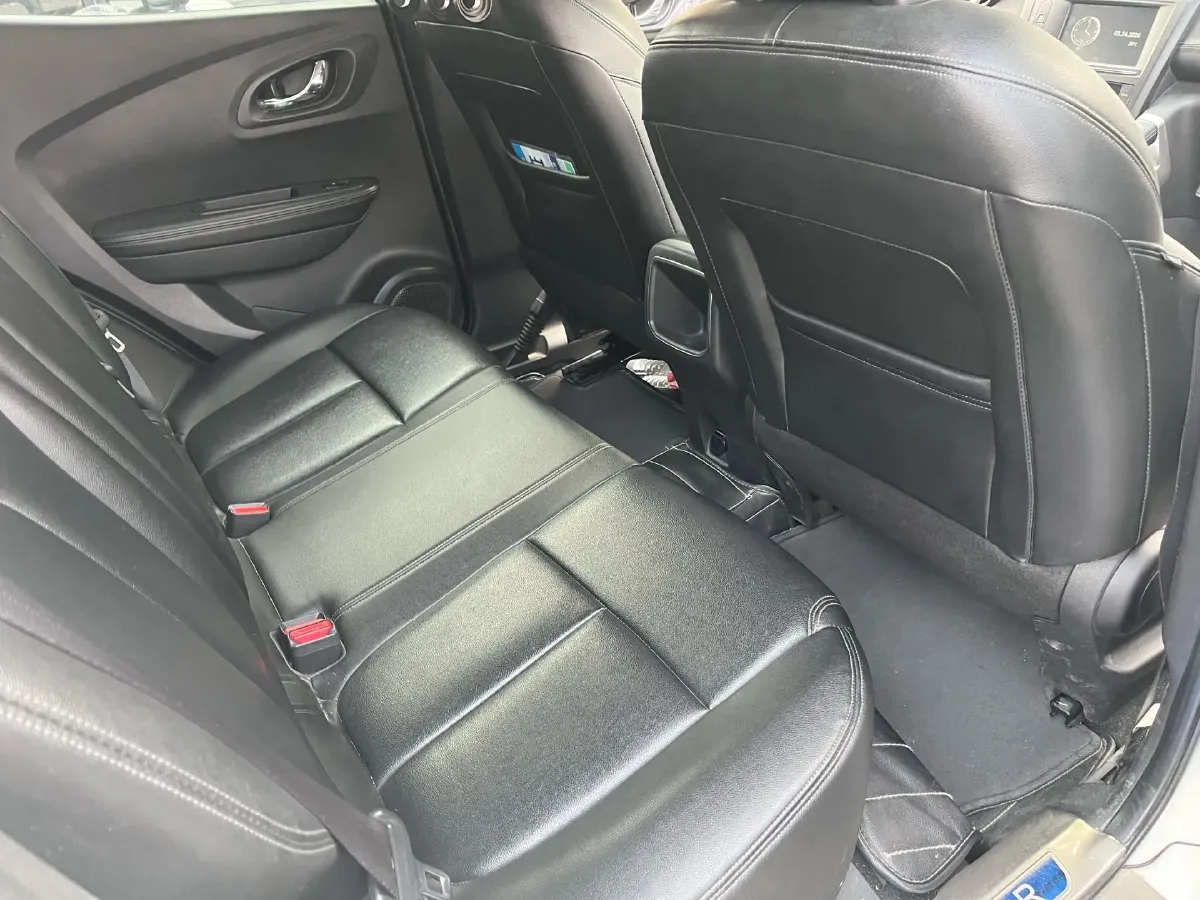 2017 Renault Kadjar 2.0L 150HP L4 CVT,autocango,china used car exporter,china ev exporter,chinese used car exporter,chinese used ev exporter