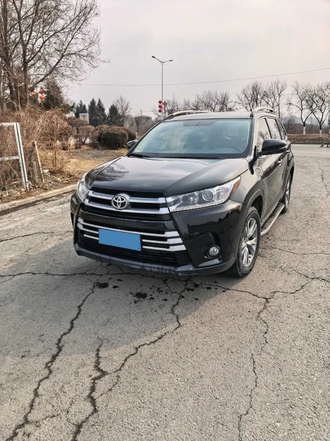2021 Toyota Highlander 2.0T 220HP L4 6AT,autocango,china used car exporter,china ev exporter,chinese used car exporter,chinese used ev exporter