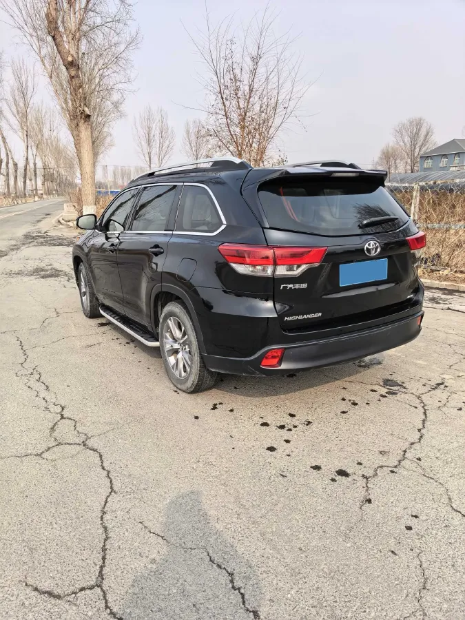 2021 Toyota Highlander 2.0T 220HP L4 6AT,autocango,china used car exporter,china ev exporter,chinese used car exporter,chinese used ev exporter