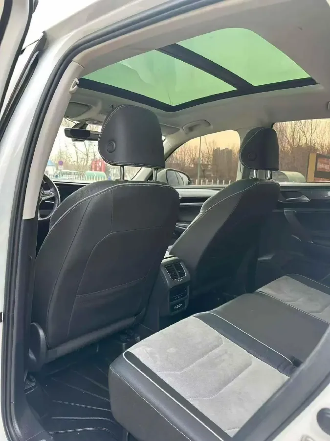 2020 Volkswagen Tayron X 2.0T 186HP L4 7DCT,autocango,china used car exporter,china ev exporter,chinese used car exporter,chinese used ev exporter