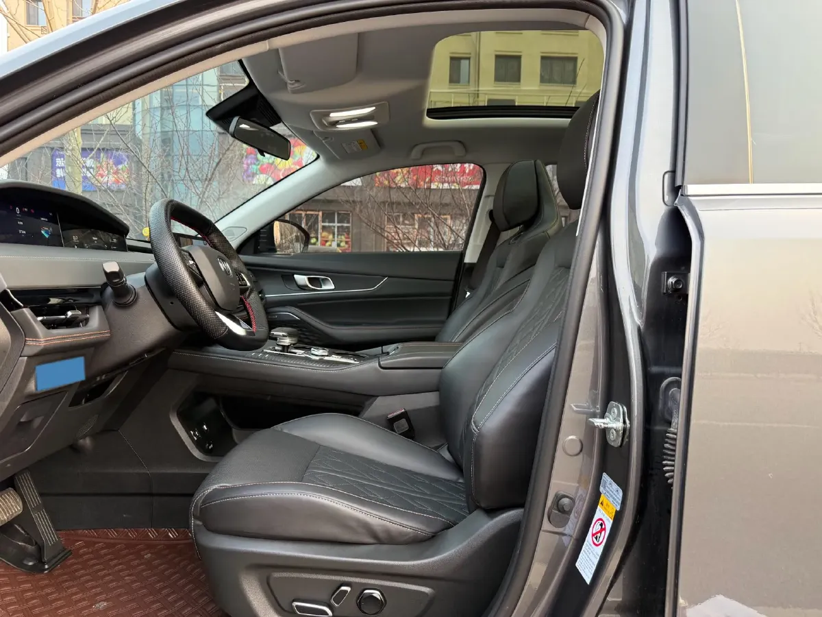 2021 ChangAn UNI-K 2.0T 233HP L4 8AT,autocango,china used car exporter,china ev exporter,chinese used car exporter,chinese used ev exporter