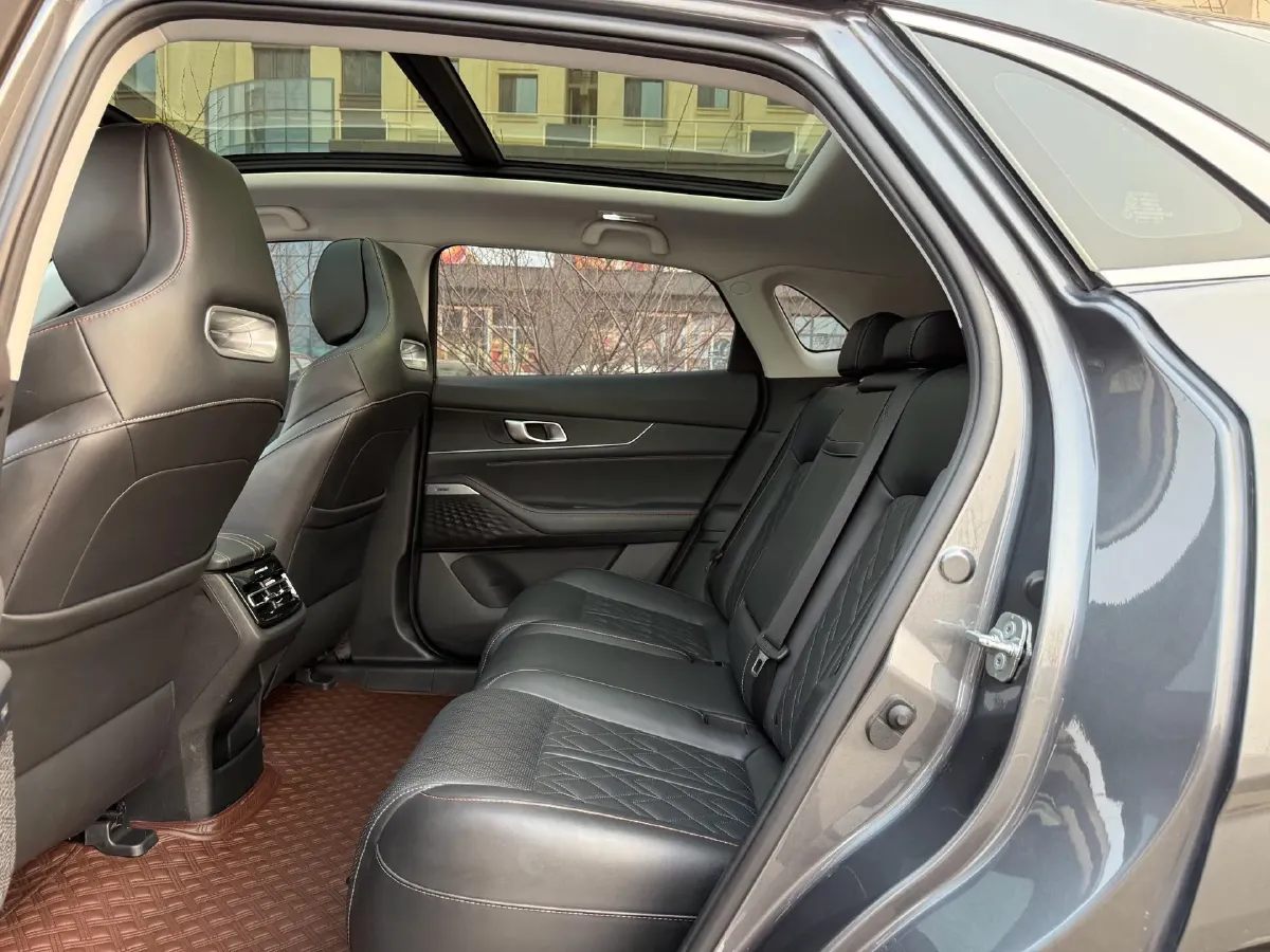 2021 ChangAn UNI-K 2.0T 233HP L4 8AT,autocango,china used car exporter,china ev exporter,chinese used car exporter,chinese used ev exporter