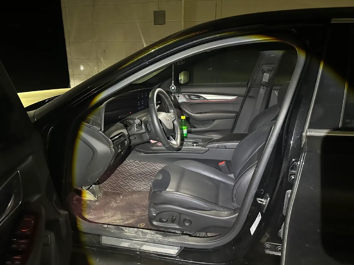 2024 Cadillac CT5 2.0T 237HP L4 10AT,autocango,china used car exporter,china ev exporter,chinese used car exporter,chinese used ev exporter