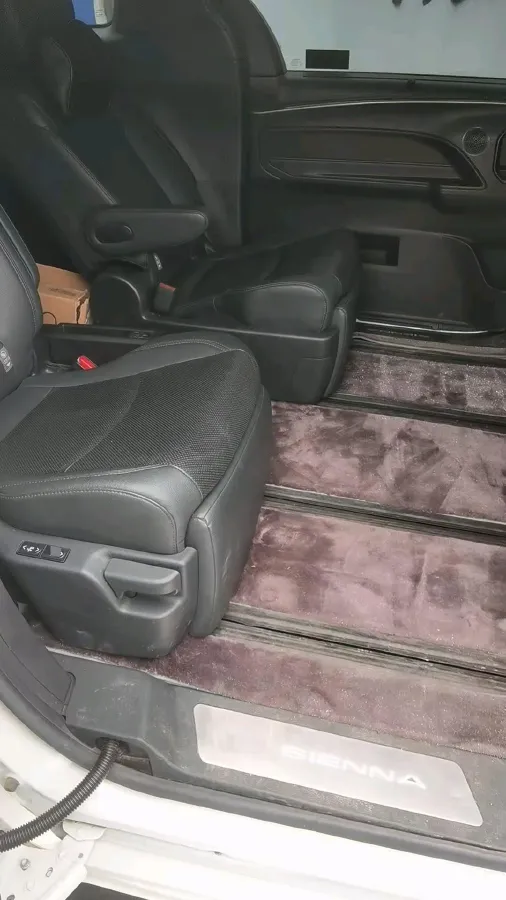 2023 Toyota Sienna 2.5L 189HP L4 E-CVT Hybrid,autocango,china used car exporter,china ev exporter,chinese used car exporter,chinese used ev exporter