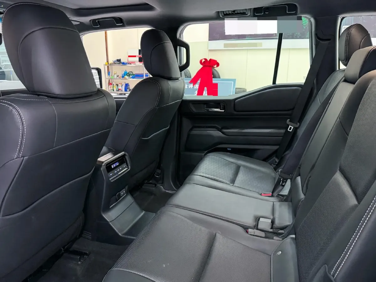 2025 Toyota Land Cruiser Prado 2.4T 282HP L4 8AT Hybrid 5.1KWH,autocango,china used car exporter,china ev exporter,chinese used car exporter,chinese used ev exporter